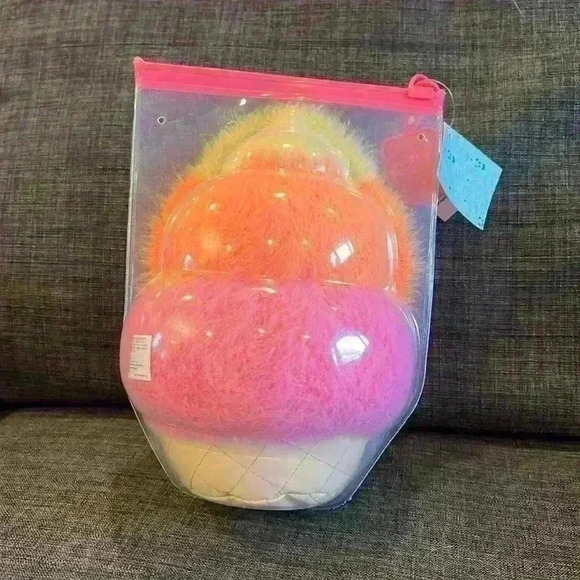 Fluffie Stuffiez Ice Cream Pull To Reveal Surprise Plush Multicored - Picture 2 of 5